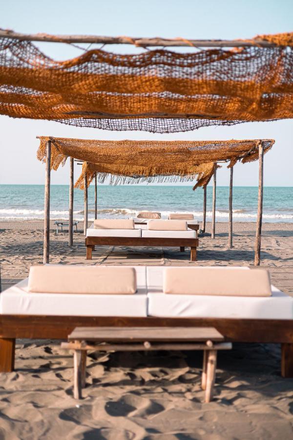 Valerio Resort Beach Club Margherita Di Savoia Exterior foto