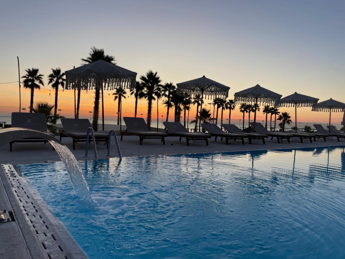 Valerio Resort Beach Club Margherita Di Savoia Exterior foto
