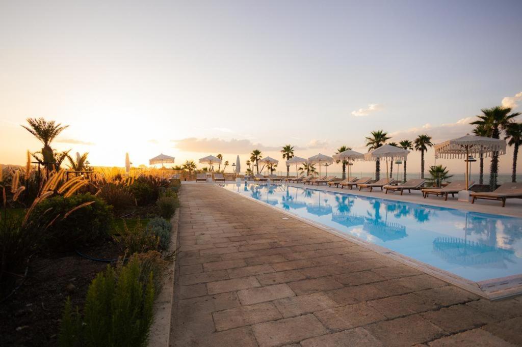 Valerio Resort Beach Club Margherita Di Savoia Exterior foto